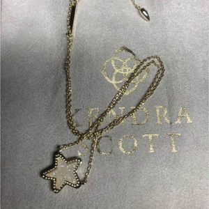 gold kendra scott jae star necklace